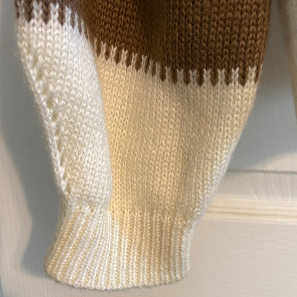 Elegant Colorblock Sweater - Black, Brown, Cream - Picture 7 of 8